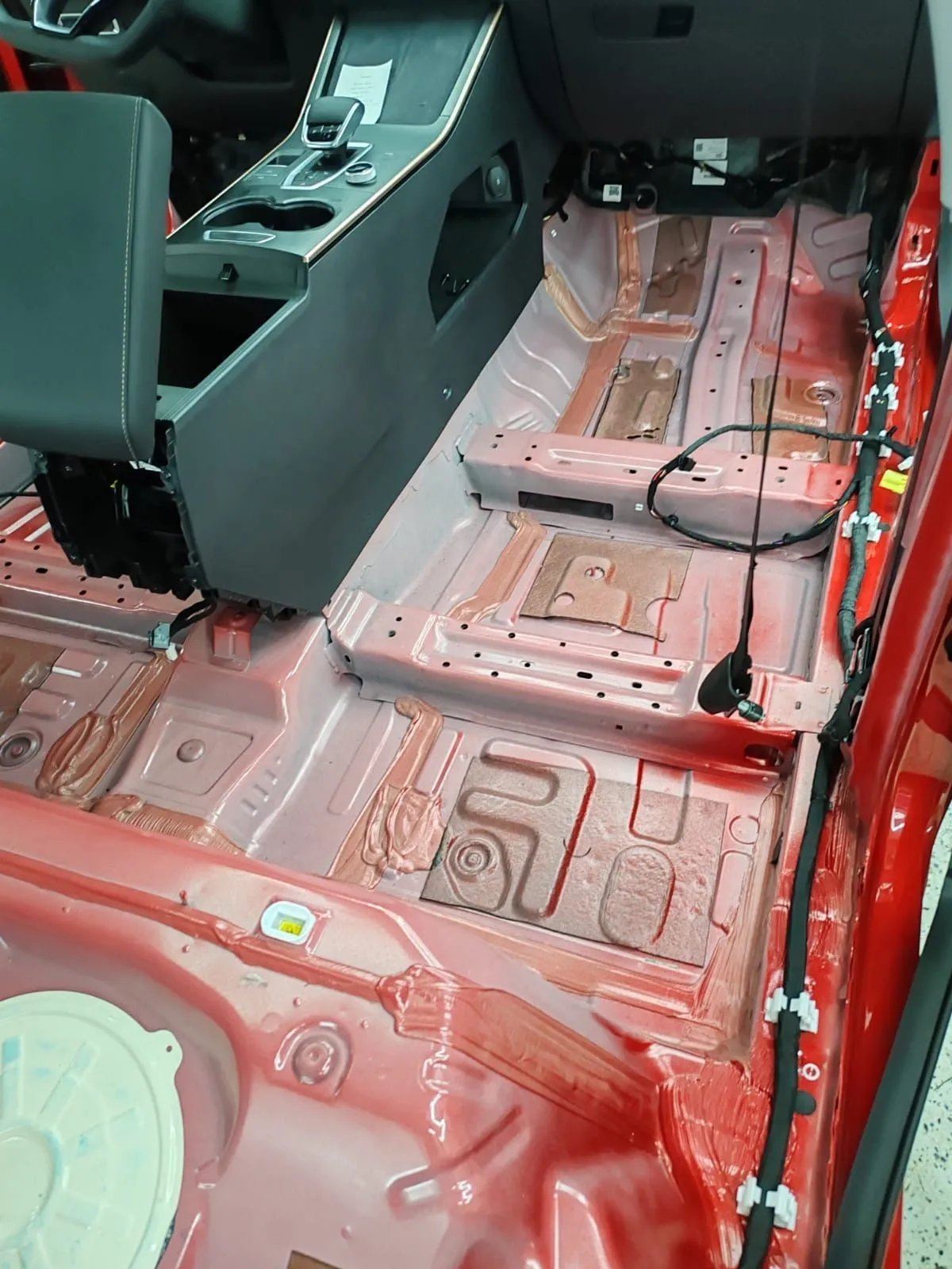 Шумоизоляция Omoda C5
