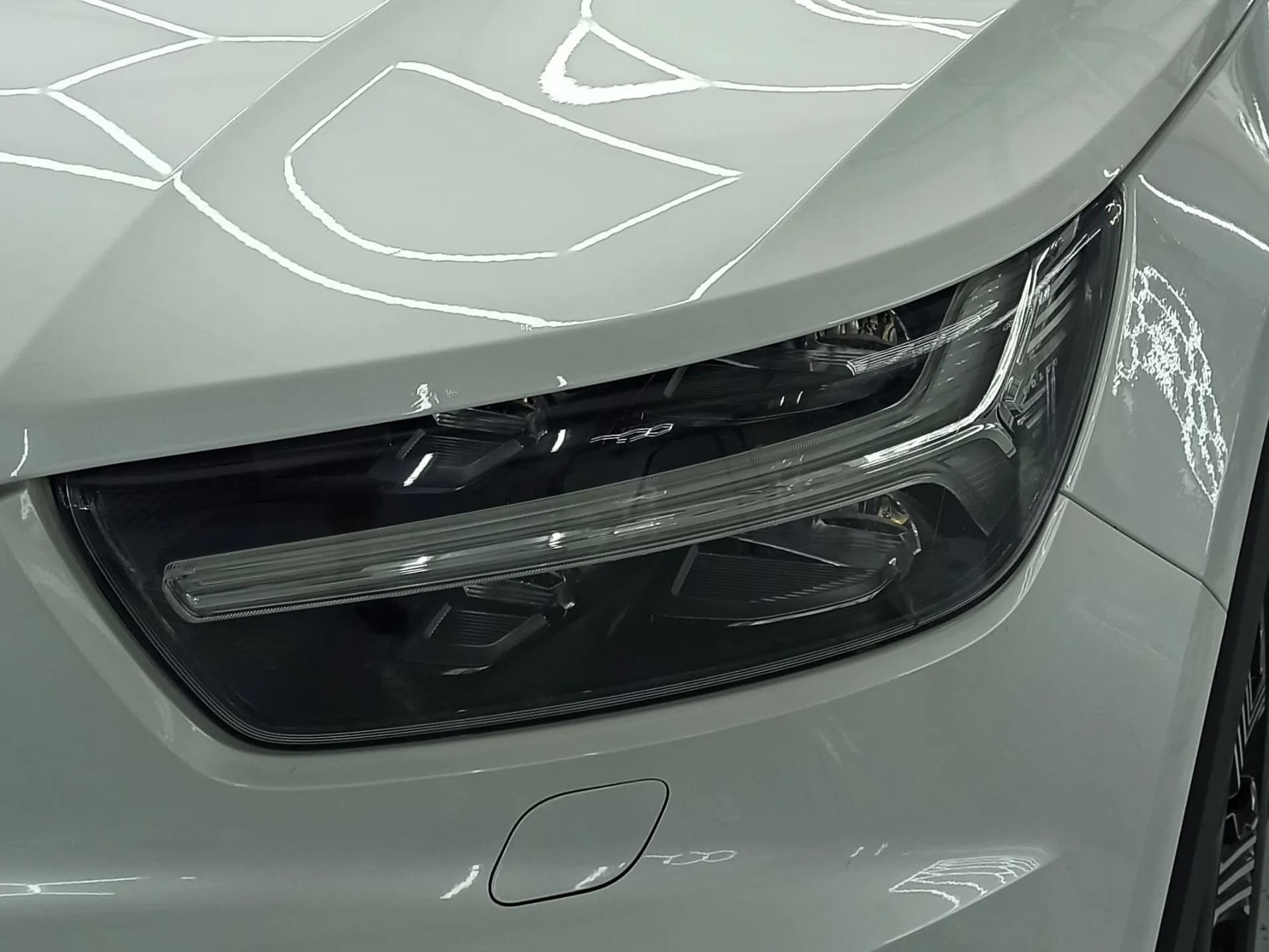 Бронирование фар Volvo